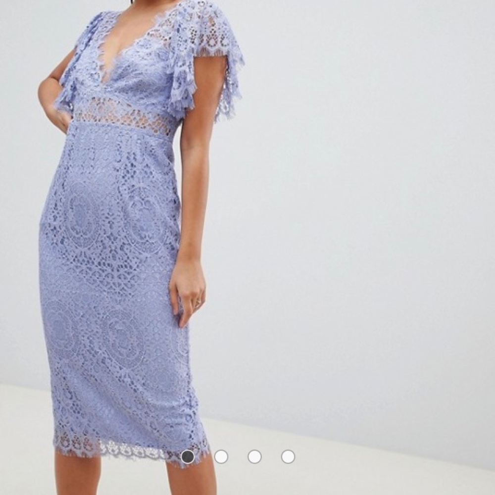 Stunning midi lace dress